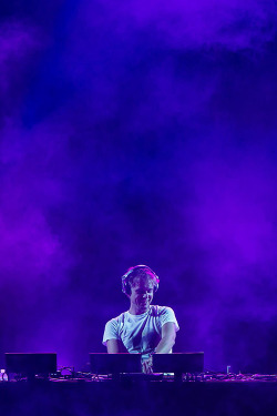 rave-republic:  Armin @ UMF by Unknown Source