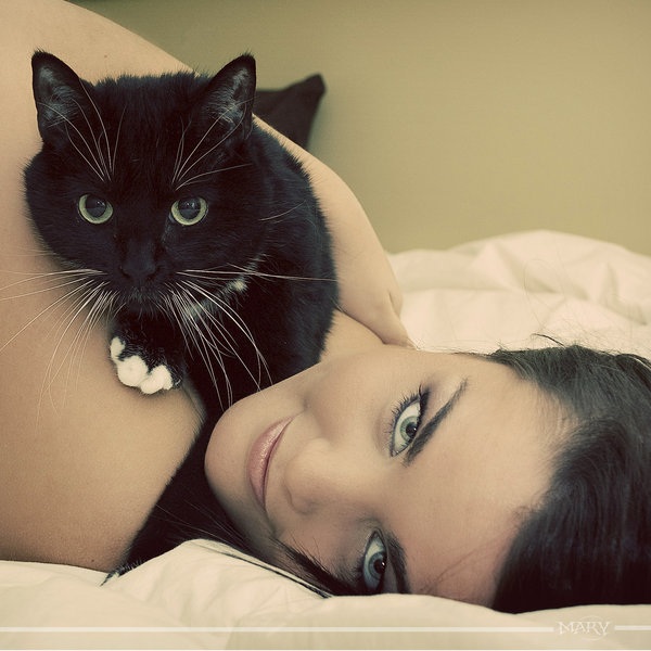 coffeenuts:“ Kitty Girl by Emmcy”
