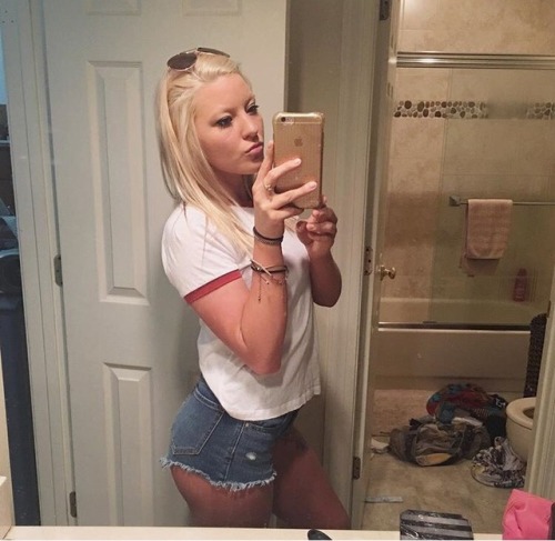 kayleighangel:I loveee these shorts