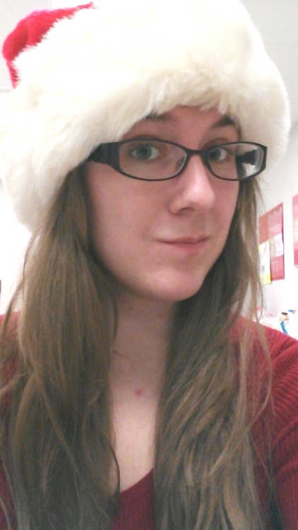thegeek531:  tanith26:  Bringin’ the holly jolly to work tonight  This girl does not think she is full of Adorbability. Reblog and let her know she is. 