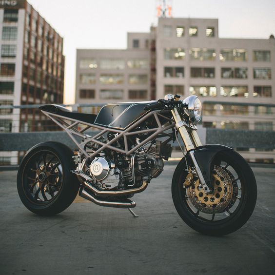 loganvf:Ducati M900 by Hazan Motorworks