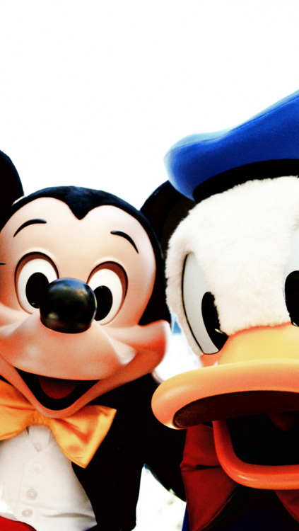waltyensidworld:Disney Face Characters phone backgrounds (requested by takemetodizney)Disney Parks set I, set II