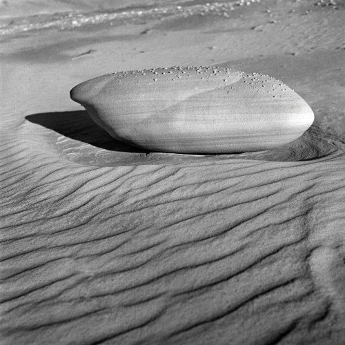 Charlotte Perriand. Grès sur le sable, circa 1935