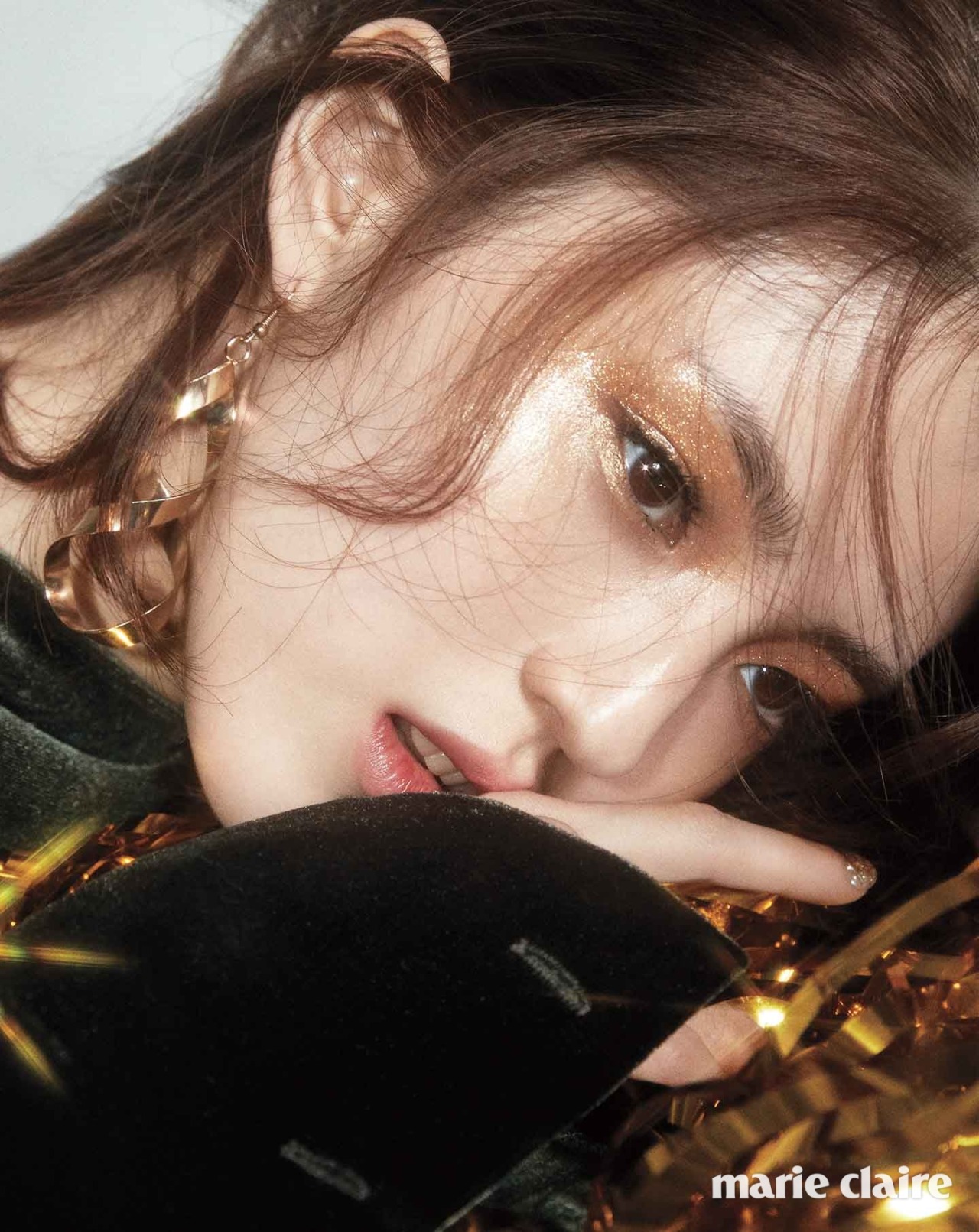 koreanmodel:  Kim Yong Ji, Lee So Hee by Kim Hee Jun for Marie Claire Korea Jan 2017