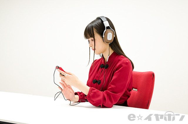 himanji:    声優・上坂すみれさんにAstell&amp;Kern『AK70 MKII Sunshine