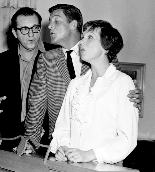 clarulitas:Dick Van Dyke and Julie Andrews rehearsing Mary Poppins songs