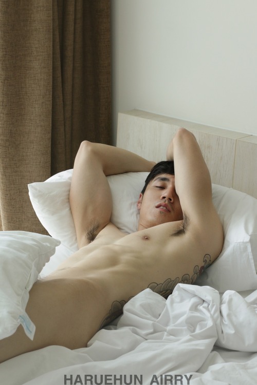 haruehun:  Sleeping Beauty - Sunday Morning with BIG PISUT in my room