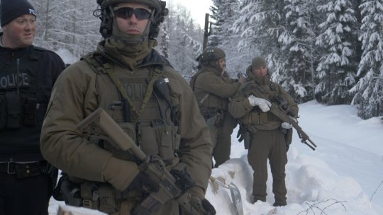RCMP set up ‘exclusion zones’ for public and media as raid on B.C. camps start - APTN News