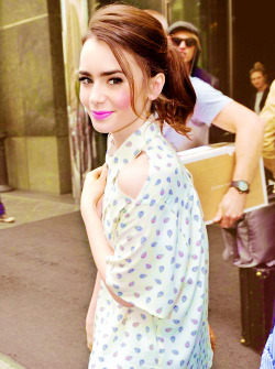 Daily Lily Collins