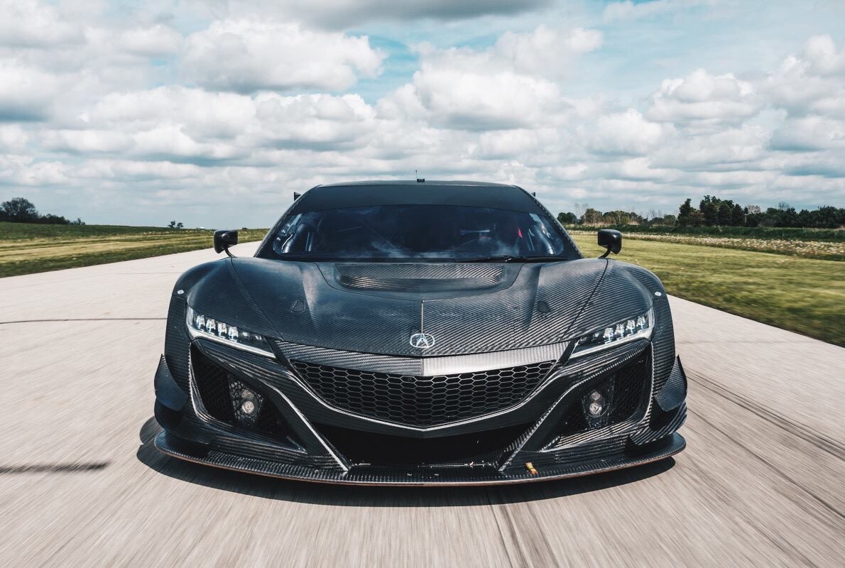 classandcars:  Not gonna lie, this looks like a sleeker and slightly more hard lined