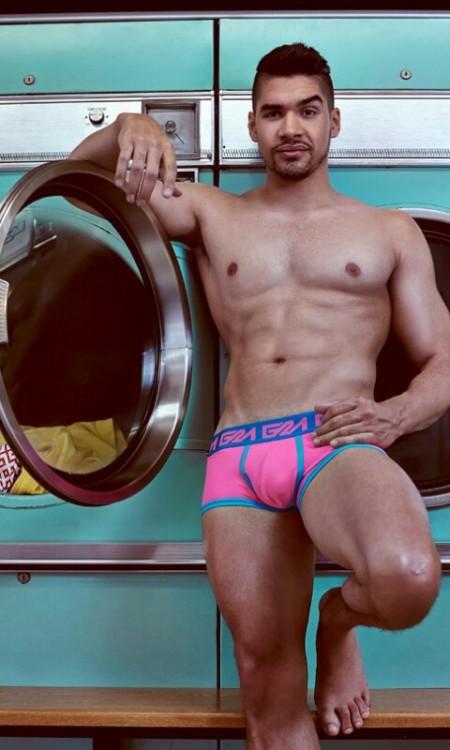 male-and-others-drugs:  Louis Smith 