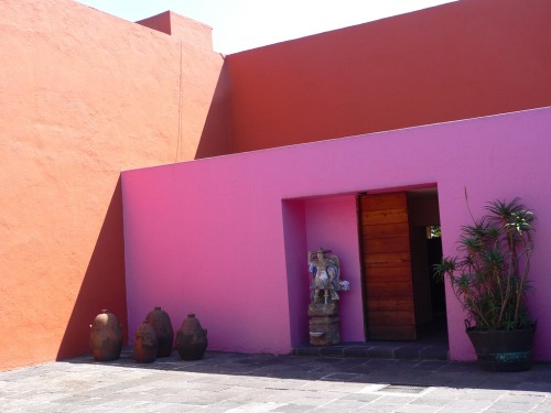 guavasite:Architecture of the Mexican modernist Luis Barragán