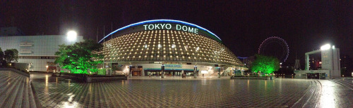 Een half dagje rond gehangen bij de Tokyo Dome, waar op dat moment een wedstrijd van de lokale Baseb