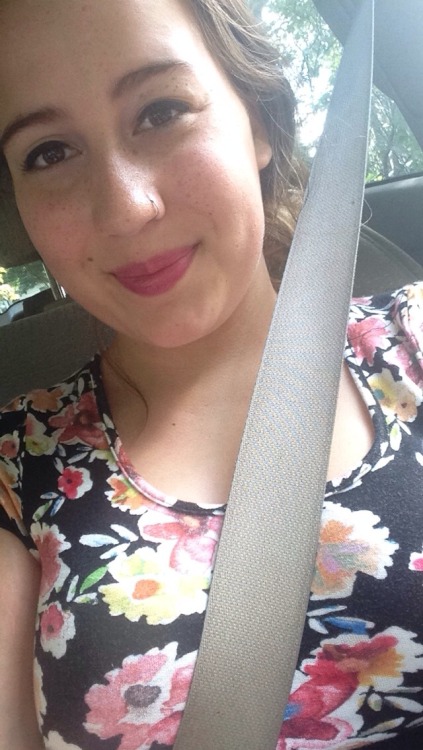 toddfromwhiteguysconnect:I like this lip color!