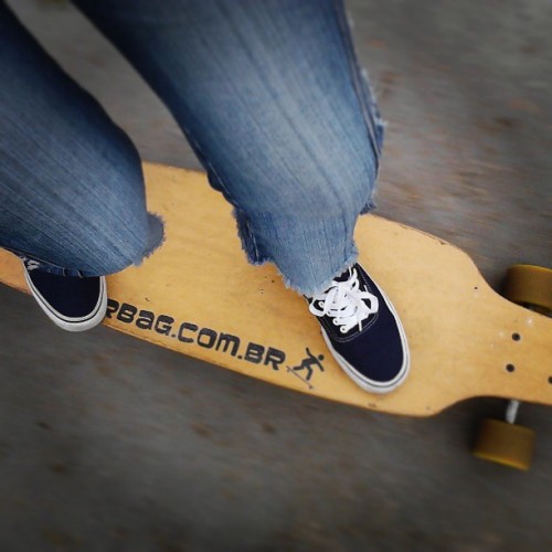 Di sk8 eu vim, di sk8 eu vou. É desse jeito que eu sou… É o que eu quero, é o que eu sei, é o que eu gosto, é o que eu faço!  _ CBJR