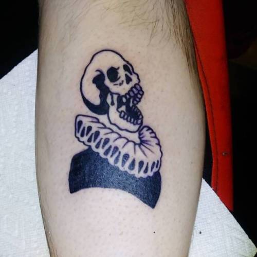 Blackwork skull Thank youu.    #ink #tattoos #chelsea #boston  #ravenseyeink #tattoo  #color  #skull  (at Raven’s Eye Ink)