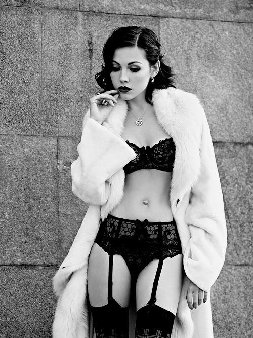 alternative-pinup:  Alternative Pinup    via Reblog for iPad