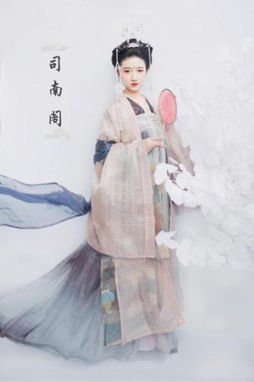 司南阁 chinese hanfu | 交领襦裙、齐胸襦裙、披帛、大袖衫、立领披风