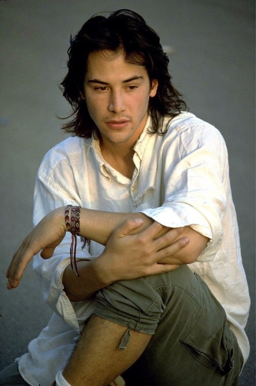 hollywood-portraits:Keanu Reeves photographed by Karen Bystedt, 1989.
