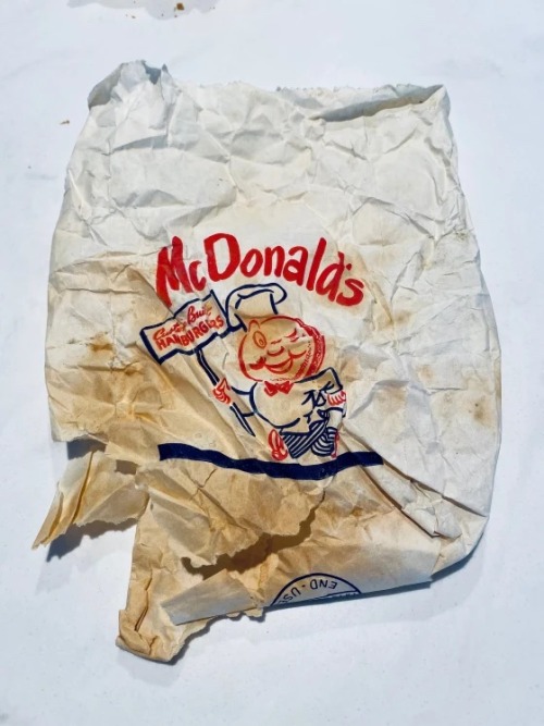 Couple Found 1950s McDonald’s Bag with French Fries Inside Wall During Home RenovationsCold fr