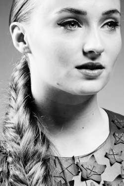 stormbornvalkyrie:  Sophie Turner during