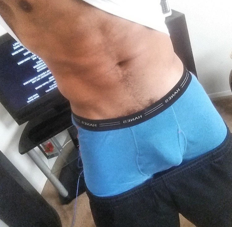adirtylilsecretsstuff:  He’s transphobic, an idiot and he has a little dick….sad