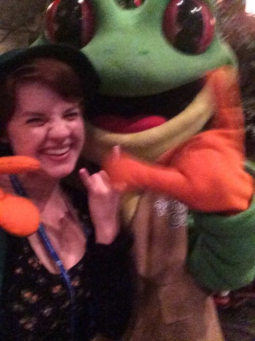 My fav animal growing up was the red eyed tree frog and tonight I met one!