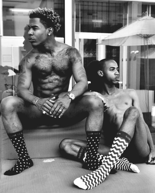 socksandskin:https://socksandskin.tumblr.com/