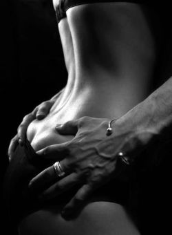 missharpersworld:  that grasp - baroniansmythe