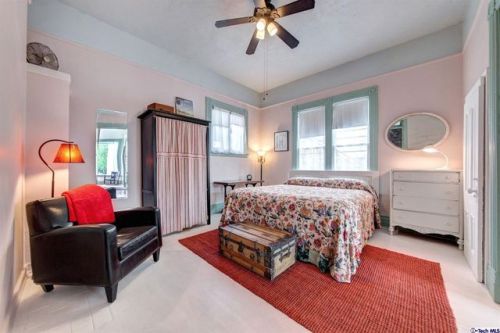 romy7:  househunting: 轺,921/6 br/3 units/2100 sq ft LA, CA built in 1888  