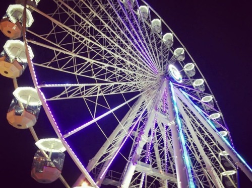 Wheel of Fortune. #iphoneography #latergram #birmingham #bigwheel #iceskatebirmingham #ferriswheel #light #round (at Ice Skate Birmingham)
https://www.instagram.com/p/Br6NCluj1–/?utm_source=ig_tumblr_share&igshid=piqemq3ao73r