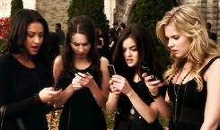 bereensaat:  Friends share secrets. That’s what keeps us close. 
