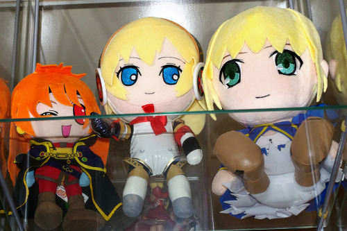 Some plushies, random gals and the whole detolf.