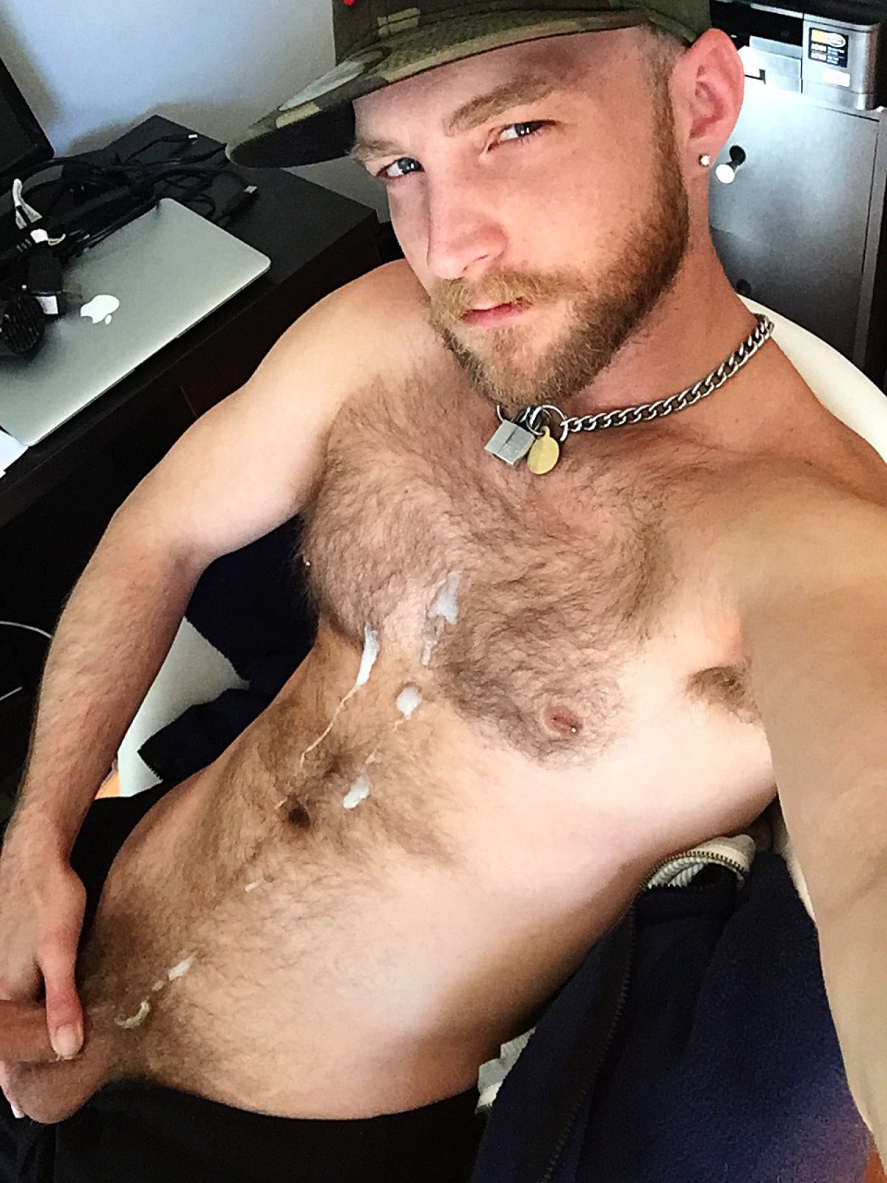 deviantotter:  Now lick it up. Please😇 