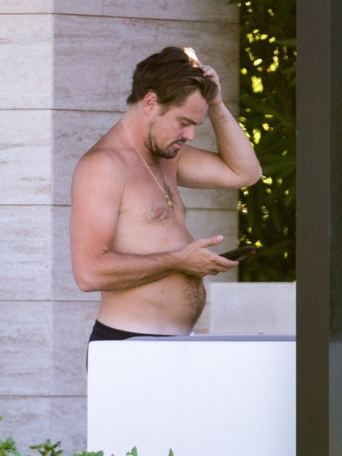Leonardo DiCaprio The Actor Has Been Showing Off The Extra Pounds Hes Added To His Glorious Dad Bod