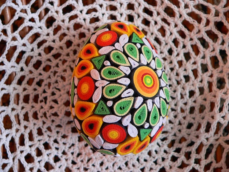 Pisanki (Polish Easter eggs) made in quilling technique.
Created by danslo.