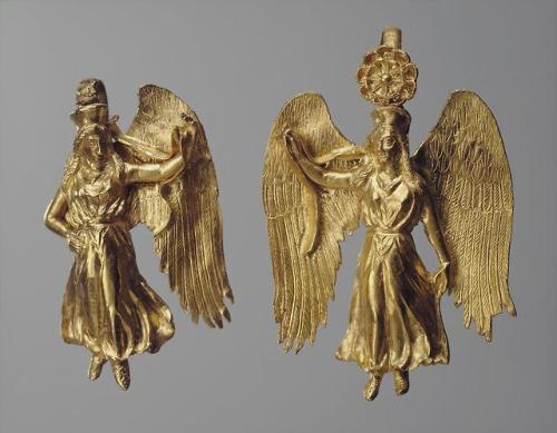 hellenicdreams: Pair of Earrings in the Shape of Nike Mid-4th century BCCrimea, Kerch, Pavlovsky Bar
