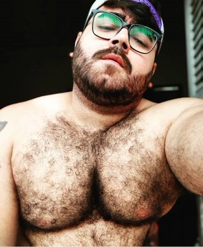 bear-hairy:   Déjanos tu comentario 🐻 . Rebloguea y comparte el contenido si te gustan las fotos. #Bear_Hairy 