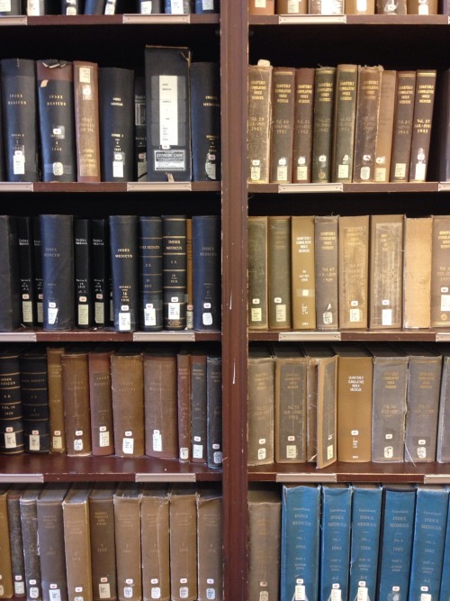 noeu:  the library, my second home💩 
