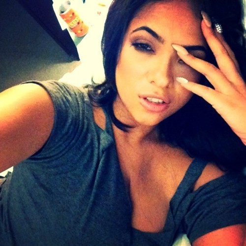 goldenruless:  glamorous-women:  http://glamorous-women.tumblr.com/  http://goldenruless.tumblr.com/ 