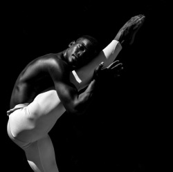 pas-de-duhhh:Kevin R Tate dancer with Abraham.In.Motion