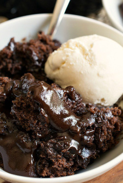 verticalfood:  Hot Fudge Pudding Cake 