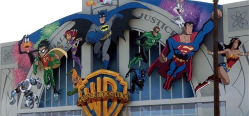leseanthomas:  Warner Bros Animation Mural over the years. From the 90s, to 2009, to now. 