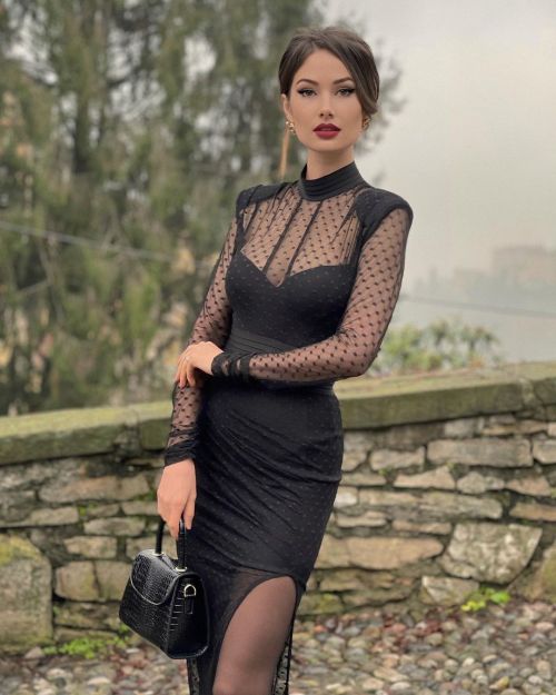 babes-go-classy:Arina Bernardini Drozdetckaia