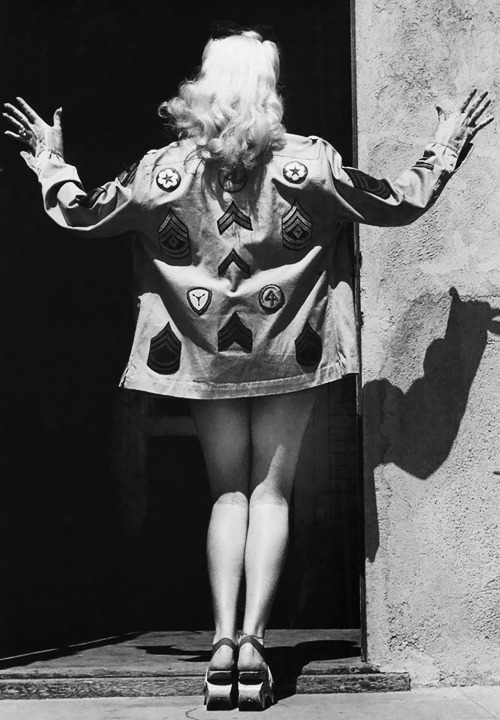 egodeath100:Betty Grable, 1943