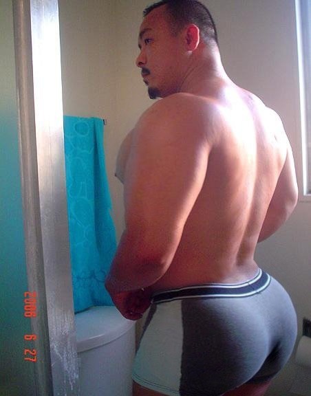 alwaysbeenstocky:  brianf0x:  Damn    Megaspornstache needs to see this for his birthday