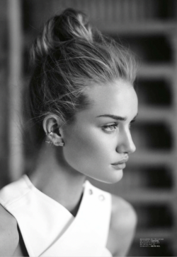 athingcalledbliss:  Rosie Huntington-Whiteley