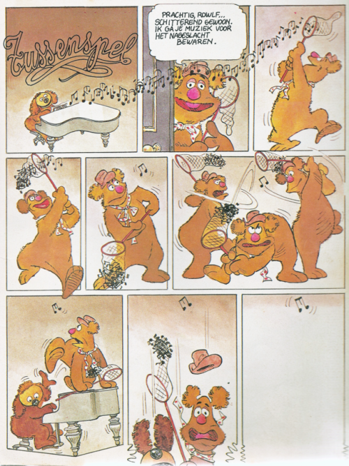 Fozzie attempts to capture Rowlf’s music for posterity.Scan from The Comic Muppet Book: Featuring Ji