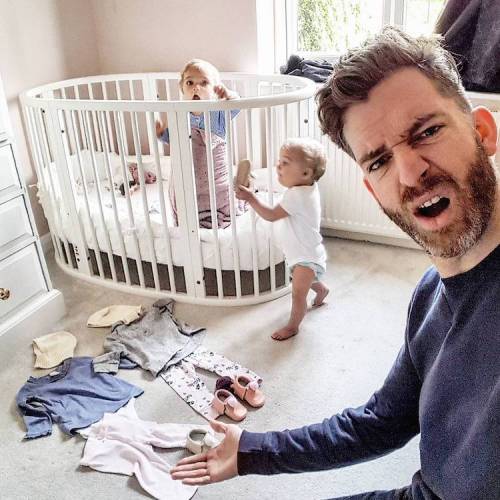 mymodernmet:Dad of Four Young Daughters Captures Hilariously Honest Acts of Parenting