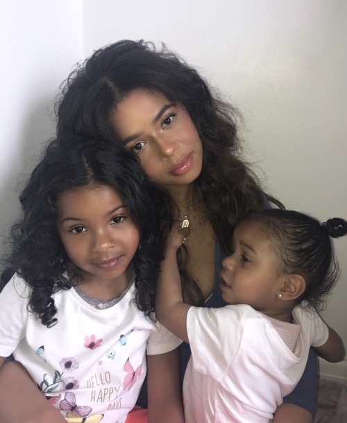 aaliyahroyle:  The best things in life are free